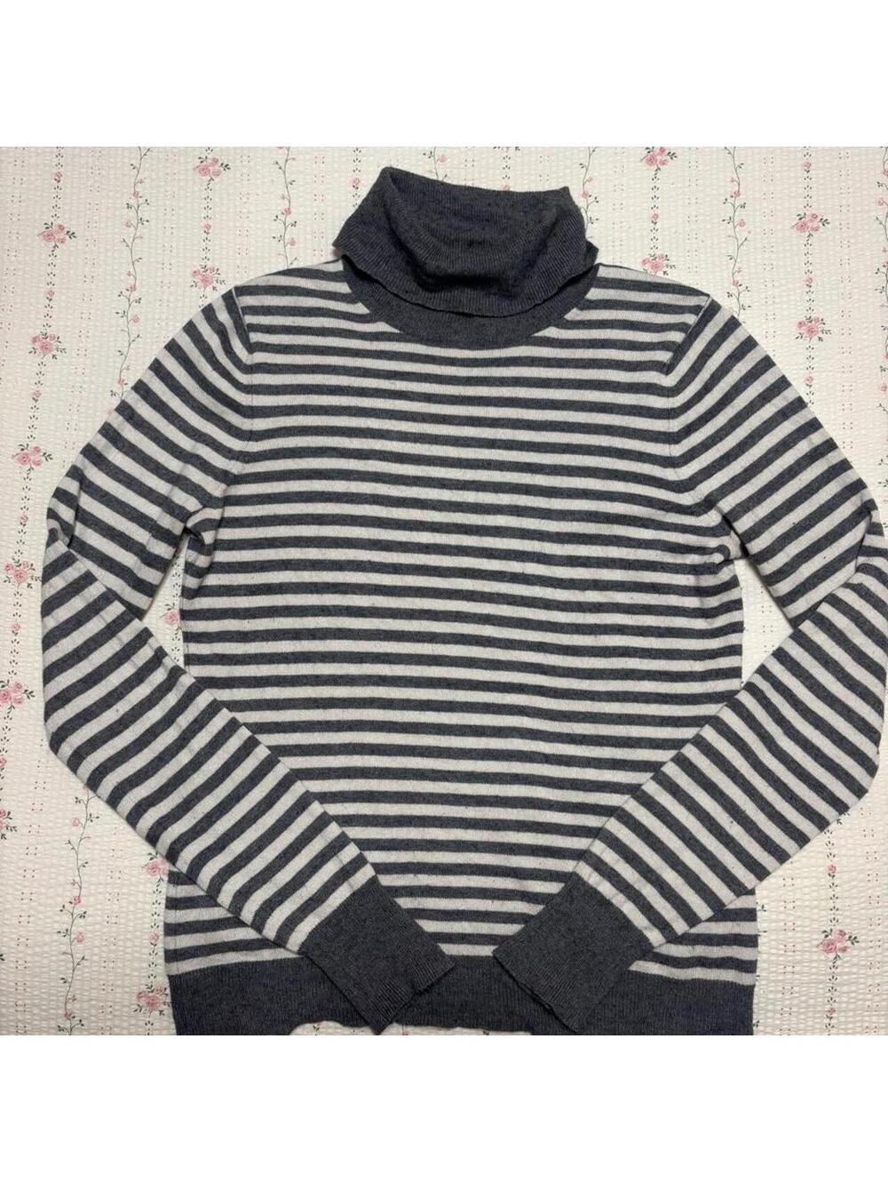 Banana Republic Women's Grey and Blue Jumper